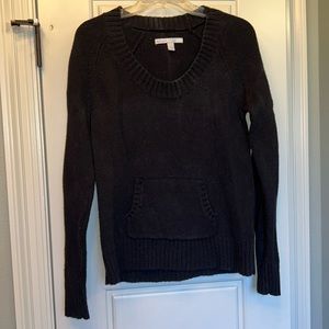 Women’s black old navy sweater !!!
